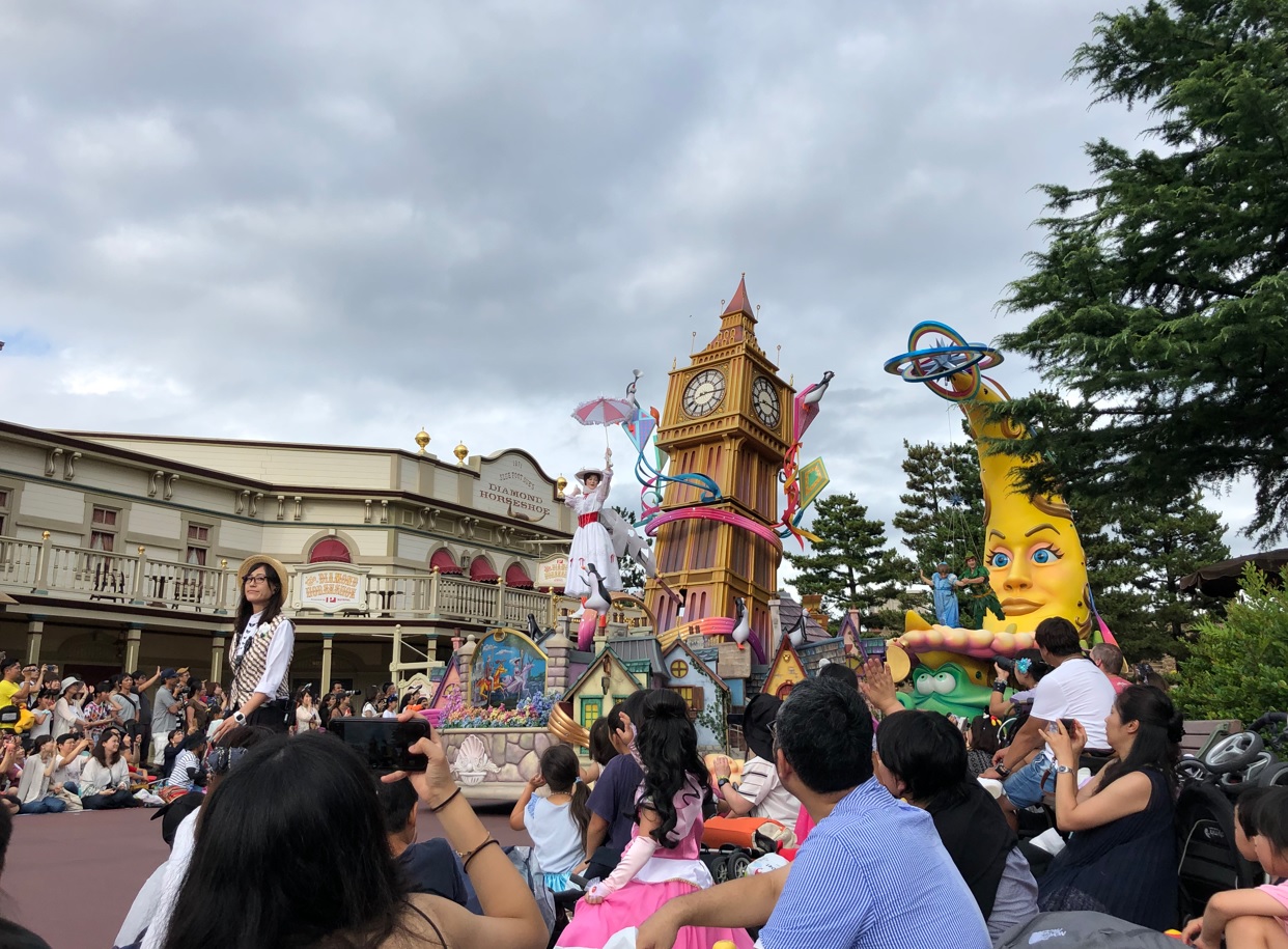 Disneyland sights and sounds